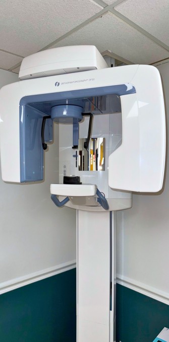 Panoramic X-ray machine in the CJOMS office